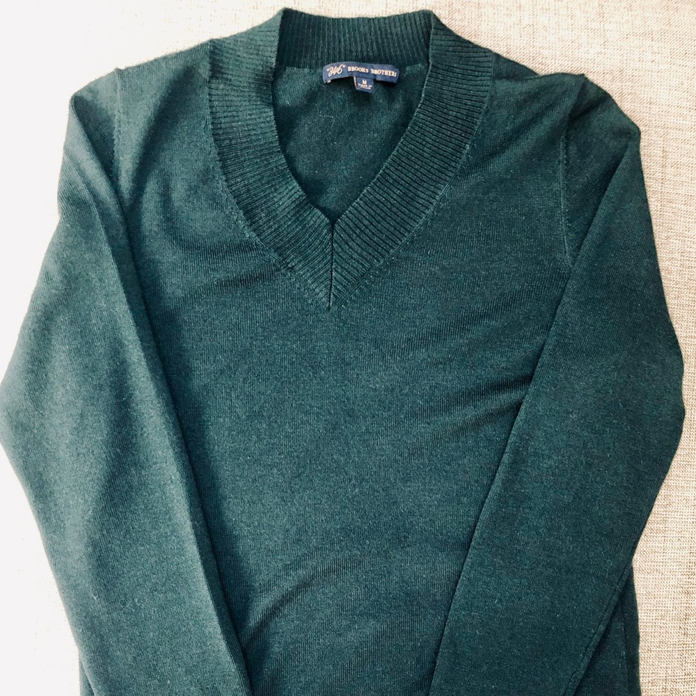 Brooks Brothers 100% Merino Wool V Neck Sweater M
